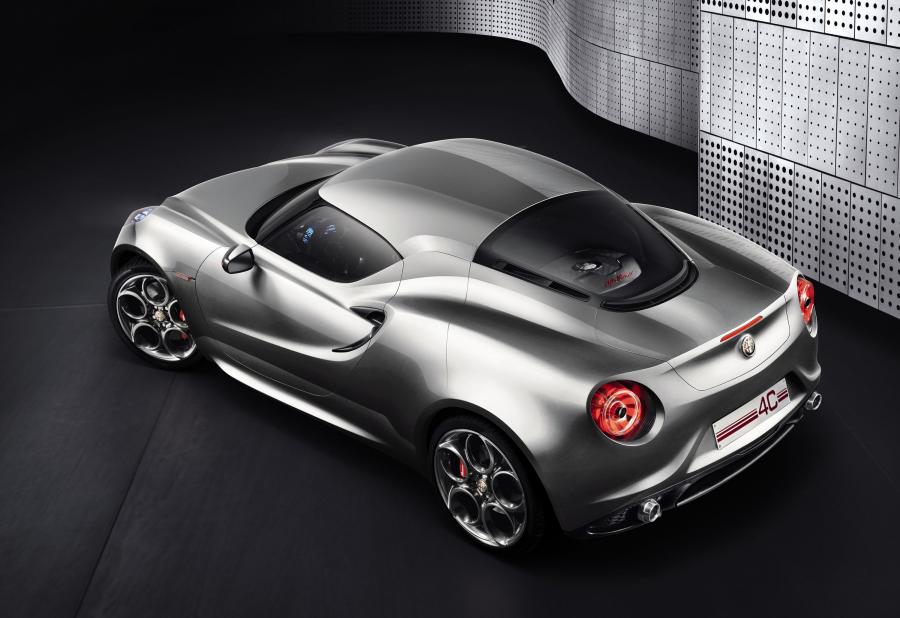  Alfa Romeo 4C Concept Fluid Metal 2011 года  (фото 5 из 10)